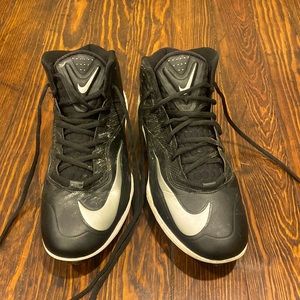 Men size 9 cleats Nike